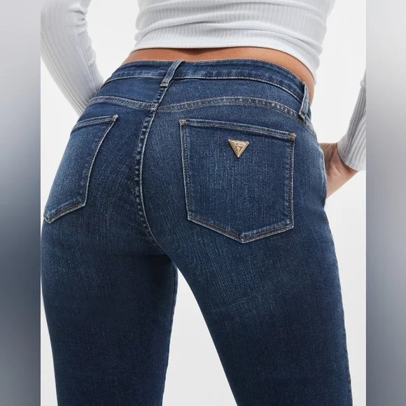 Guess Jeans - Picture 3 of 13